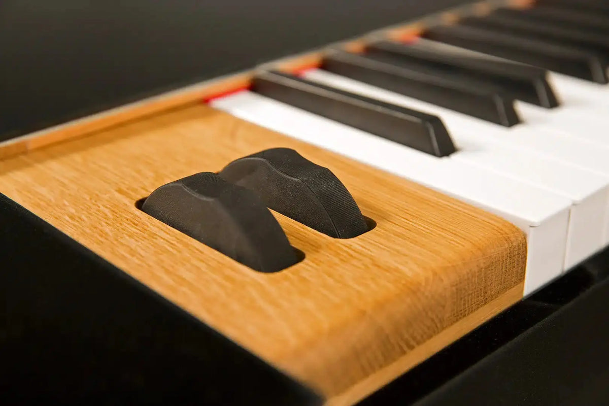 Zaor Vela Klavi - Studio Desk with Build-In Midi 88-Note Master Keyboard Controller Zaor