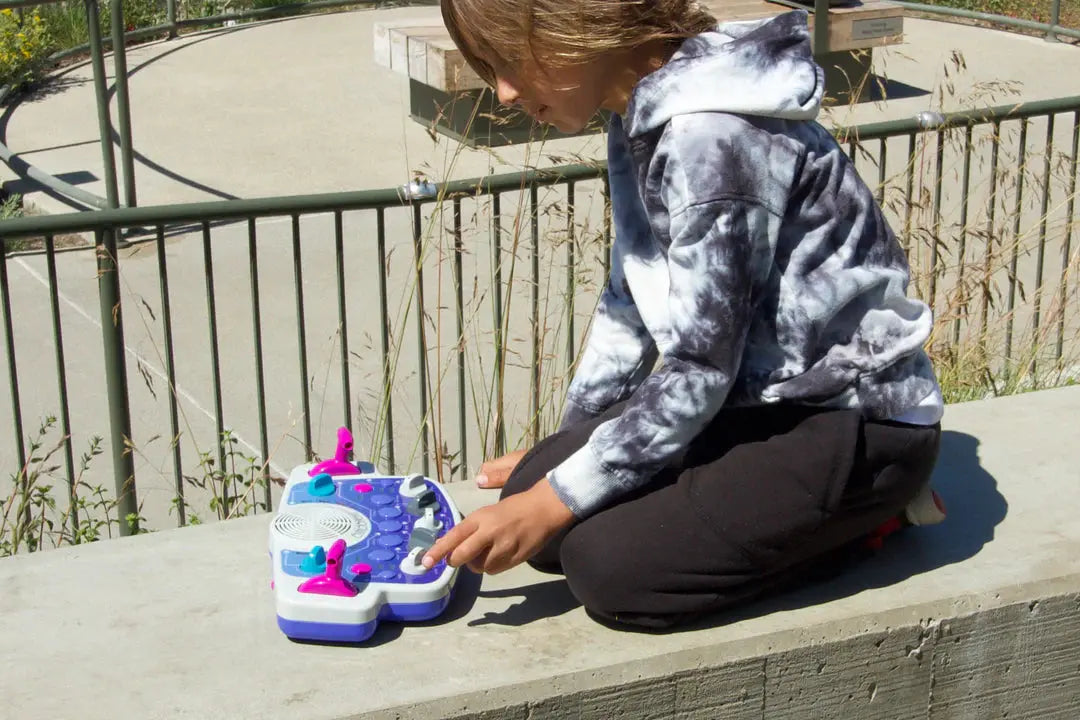 Blipblox SK2 synthesizer - Koala Audio