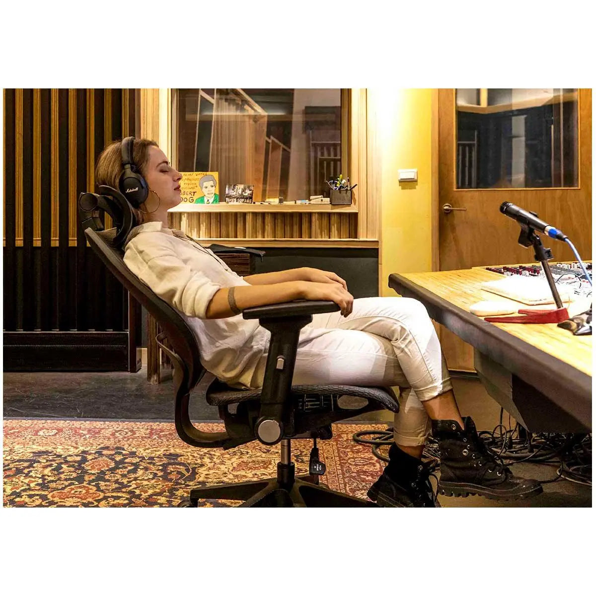 Wavebone Voyager II™ Ergonomic Studio Chair Mesh Seat & Back