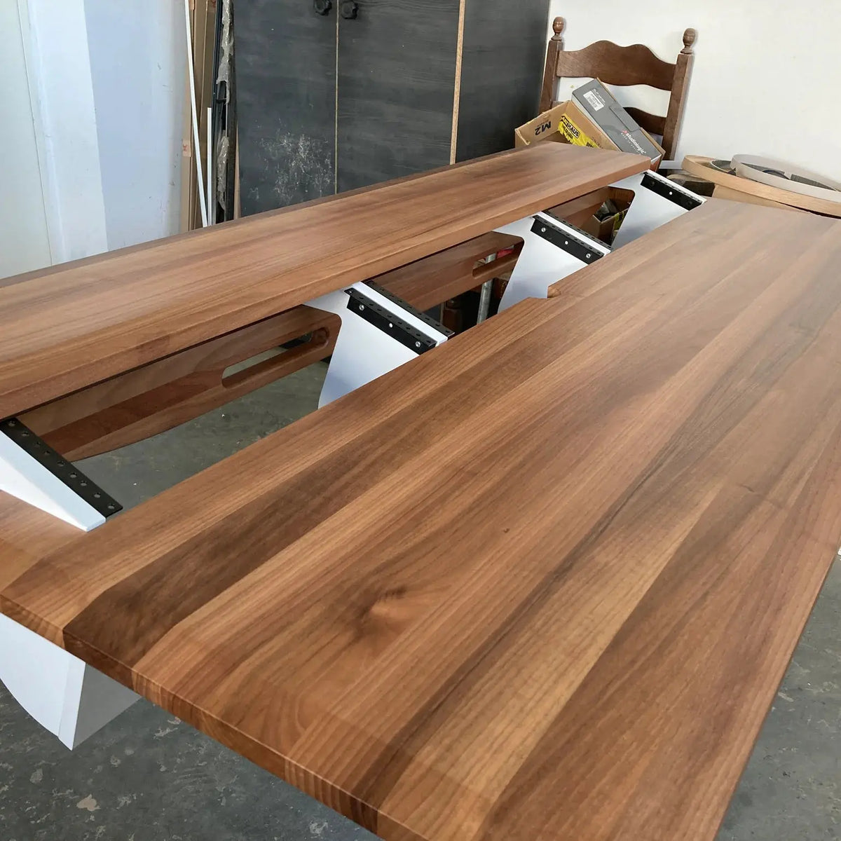 Zaor Vela R - Walnut/White Zaor