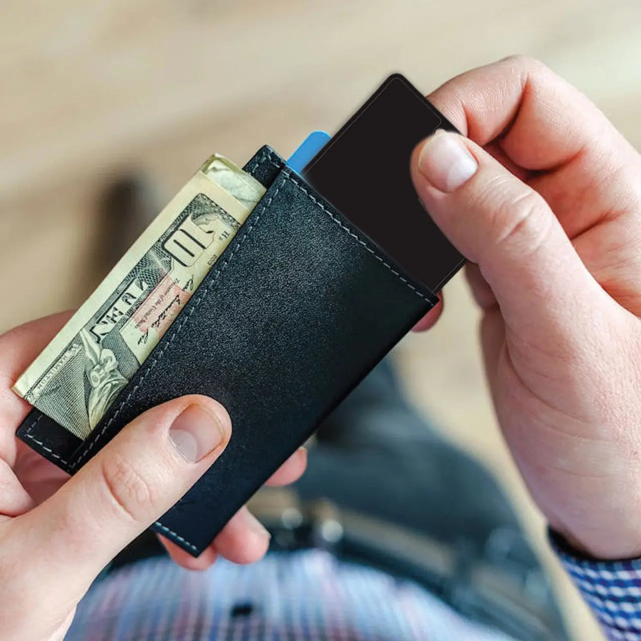 Laser Smart Card with Apple Find My & Wireless Charging Koala Audio