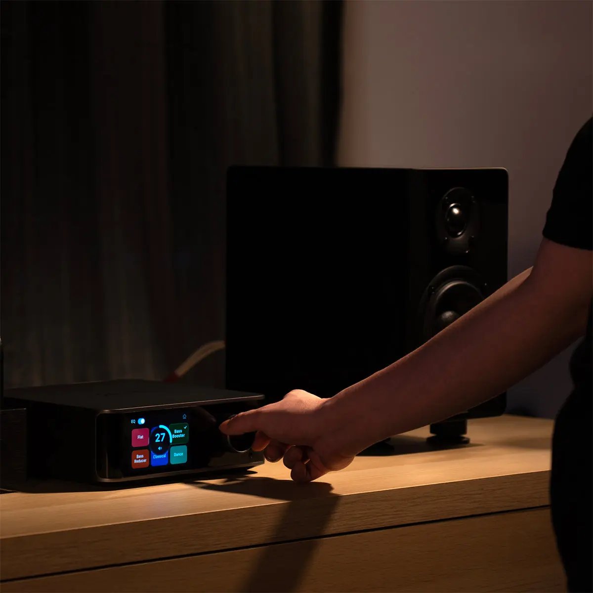 WiiM Ultra Wireless Audio Streamer and Digital Hub – Space Grey WiiM