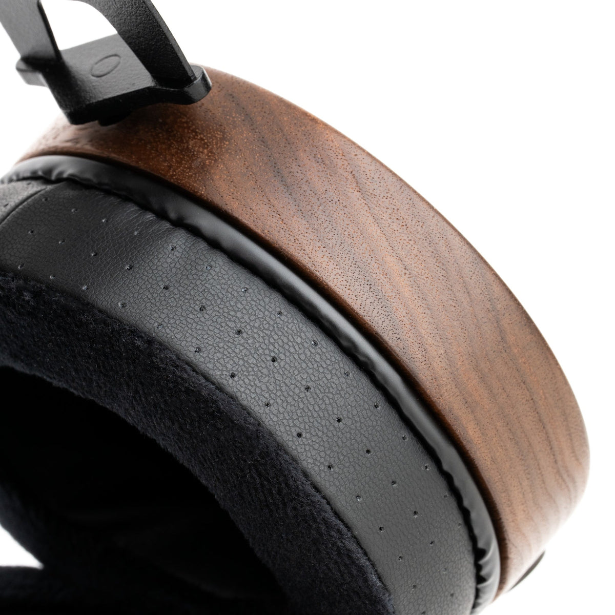Ollo Audio X2 walnut shell detail