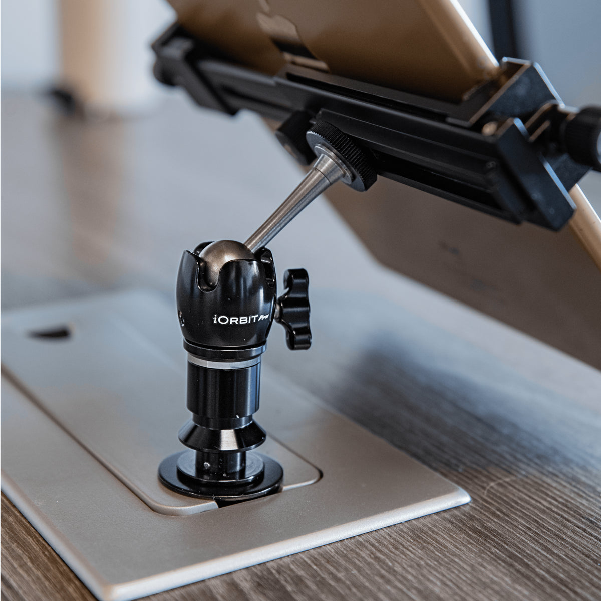 Triad-Orbit IO-ZBR2 IO Retrofit quick change couplers for desktops/work surfaces