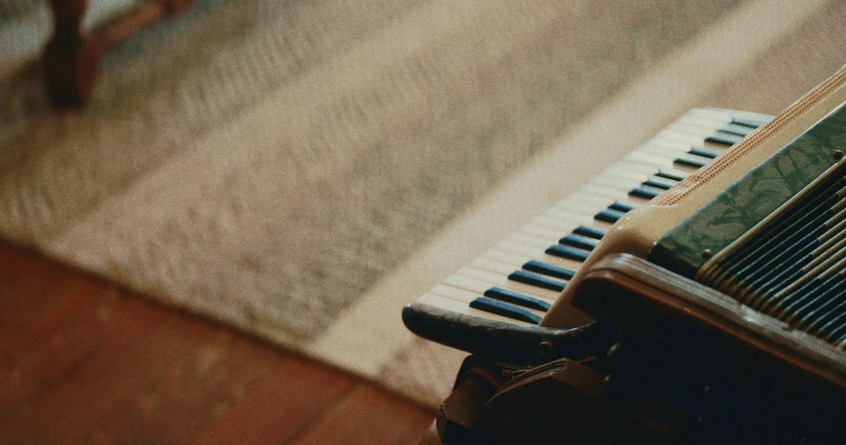 Spitfire Audio Hearth and Hollow - Folk Accordion (Digital Download) Spitfire Audio